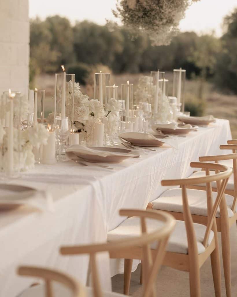 Minimalismul cald: de ce părinții aleg decoruri aerisite și materiale naturale