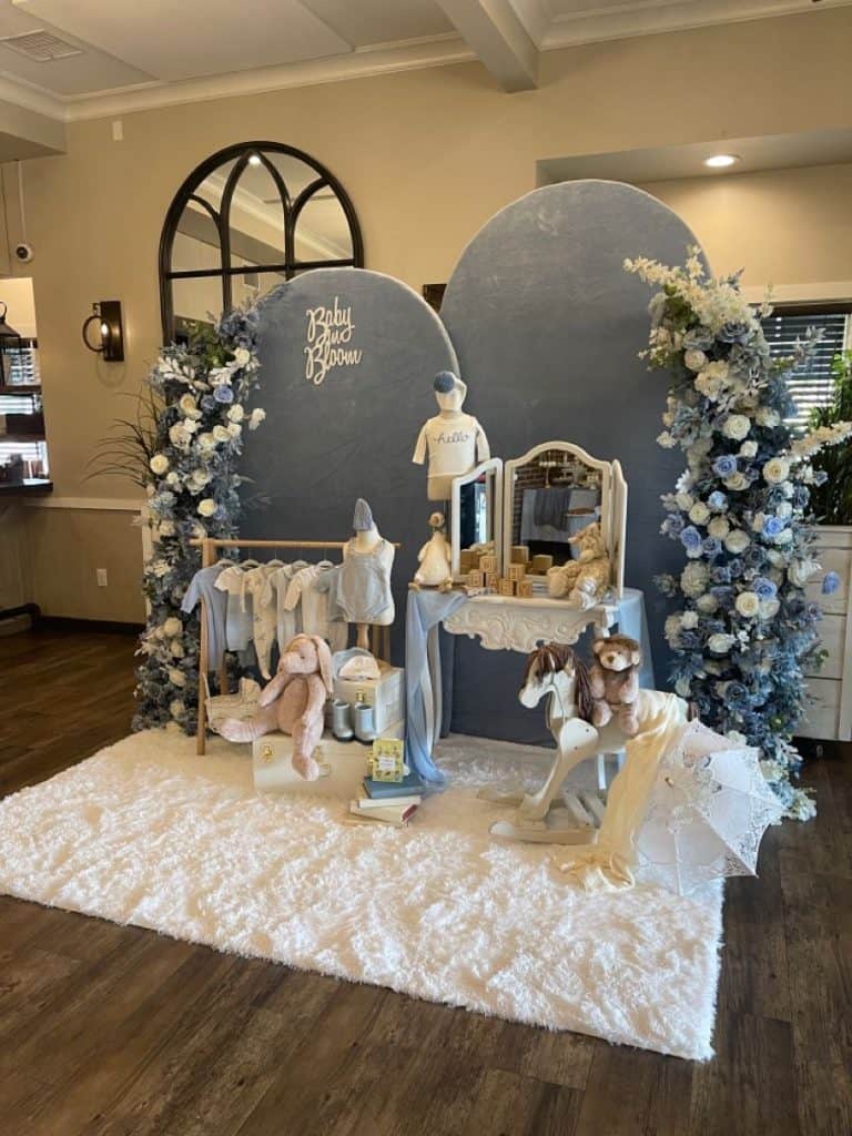 Paleta cromatică a botezului: ce culori funcționează cel mai bine