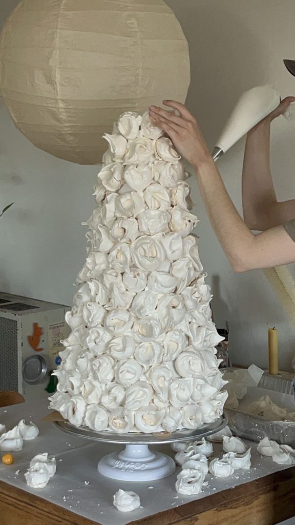 Torturile ca obiecte de design: când desertul devine artă