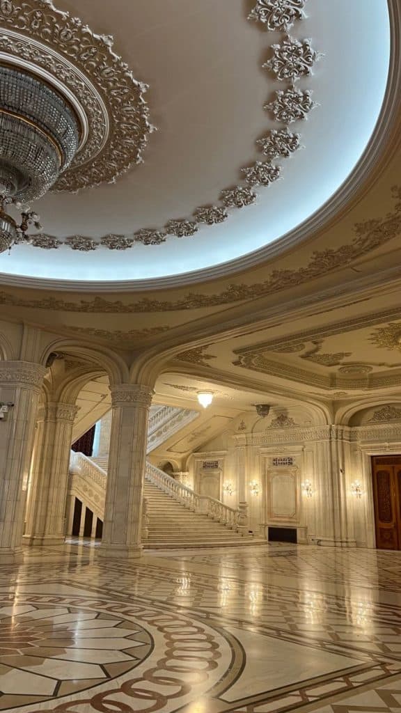 Seri exclusiviste în locații istorice: cum evenimentele găsesc rafinament printre ziduri vechi