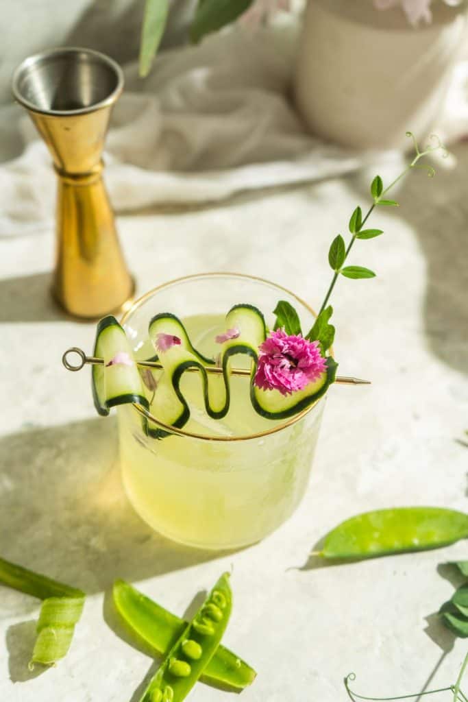 Cocktailuri semnătură pentru petreceri sofisticate