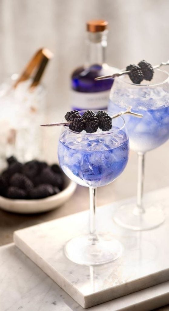 Cocktailuri semnătură pentru petreceri sofisticate