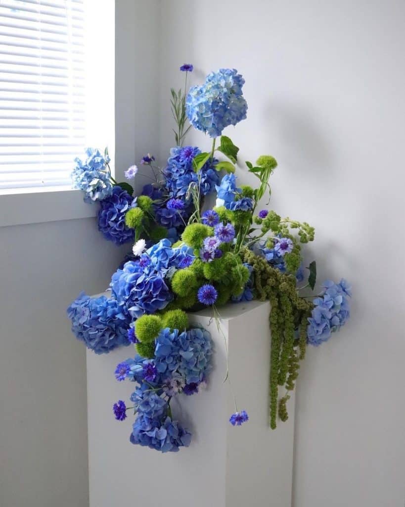 Diferențele între nunțile japoneze și europene — cu focus pe design floral și estetică
