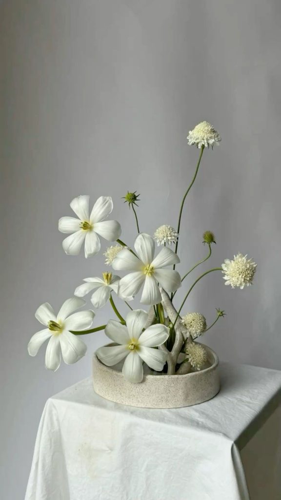 Aranjamente florale japoneze – arta ikebana și estetică florală pentru nunți și evenimente