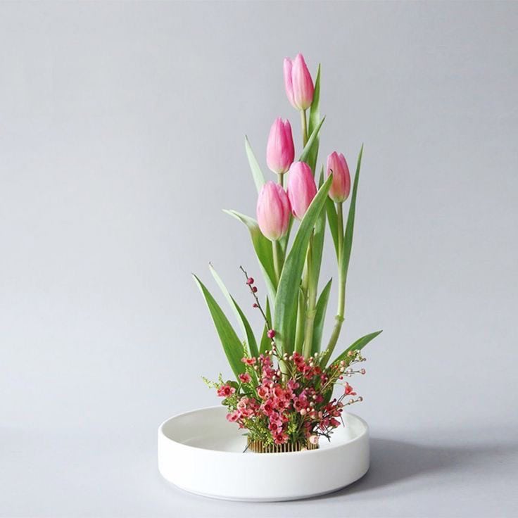 Aranjamente florale japoneze – arta ikebana și estetică florală pentru nunți și evenimente