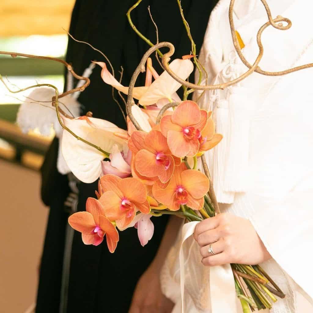 Buchete de mireasă inspirate din ikebana – minimalism și semnificație