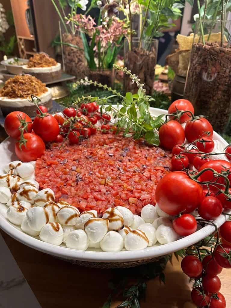 Tendințe în cateringul de lux: de la meniu la spectacol culinar
