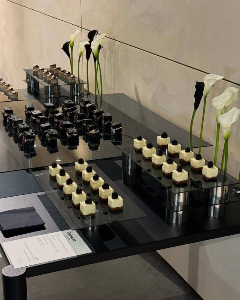 Cum influențează plating-ul percepția unui eveniment high-end