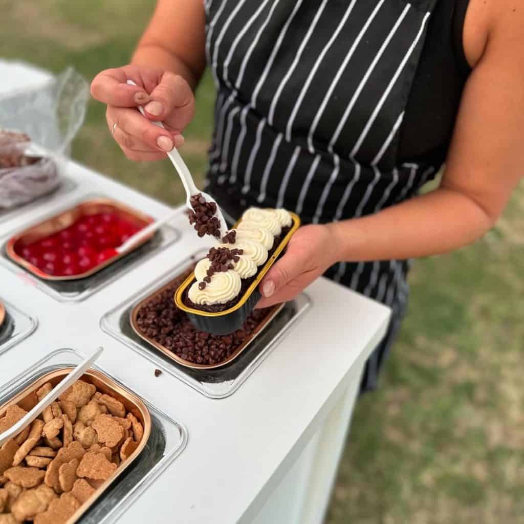 Live dessert station: detaliul care transformă servirea într-o experiență