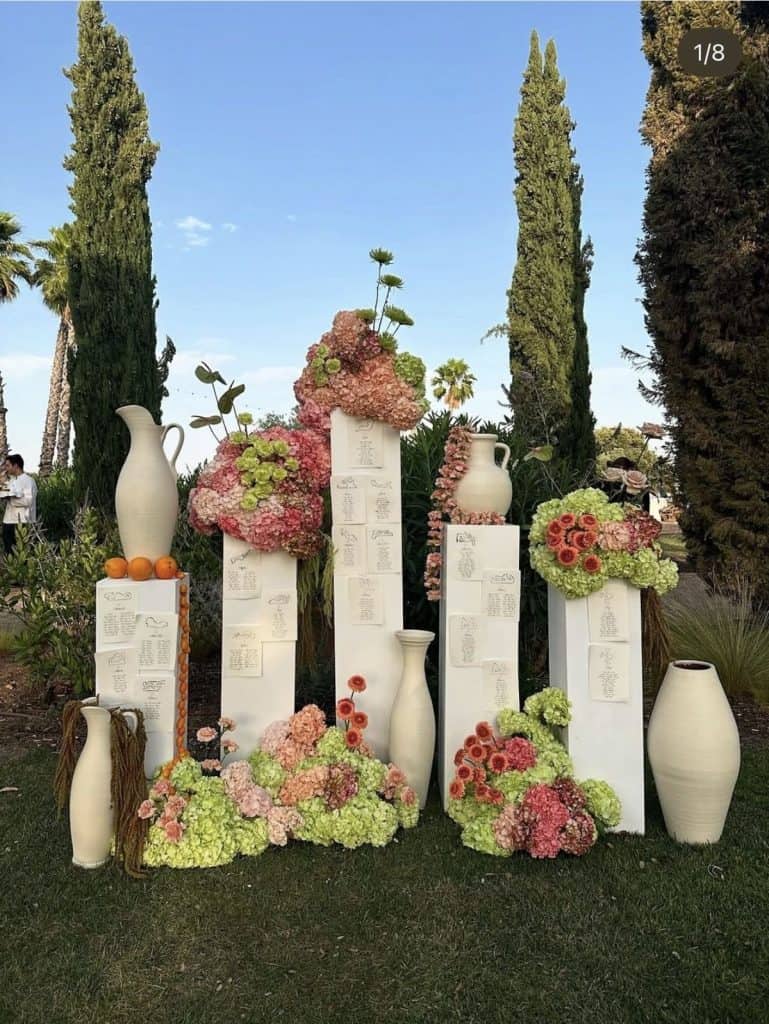 Florile la nunți în 2026: de la decor la declarație